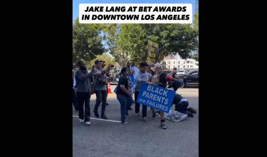Dude Gets Ran From Downtown At The BET Awards After He Had A Sign Saying That Black Parents Are Failures