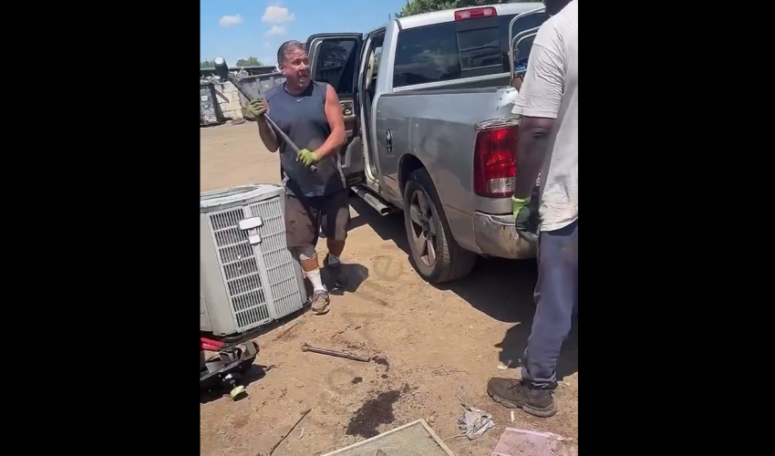 Two Men Gets Into A Altercation In The Scrapyard Over Used Scrap Parts