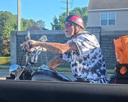 Dude Was Scared To Rep The Flag On His Helmet After A Black Man Confronted Him About Wearing It And He Claim He Wasn’t In A Clan And He’s Working On Getting Another Helmet