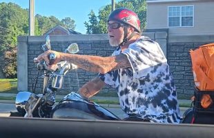 Dude Was Scared To Rep The Flag On His Helmet After A Black Man Confronted Him About Wearing It And He Claim He Wasn’t In A Clan And He’s Working On Getting Another Helmet