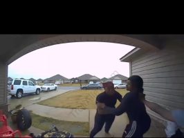 Girl Gets Mad At Her Babyfather After She Seen His New Girlfriend Around Her Child While Co Parenting And This How She Reacted