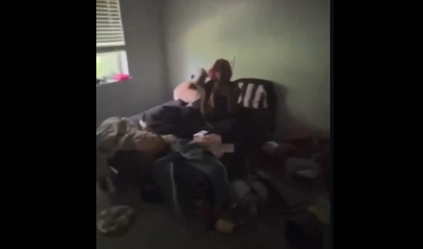 Girl Kicked Down Her Bestfriend Door And Exposed Her For Living In Filth During A Argument
