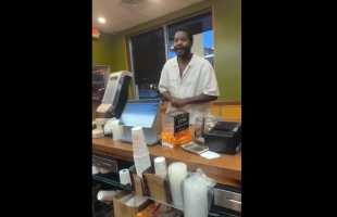 Manager At Popeyes Didn’t Know What Do After Angry Customer Kept Coming Back Saying His Chicken Was Dry