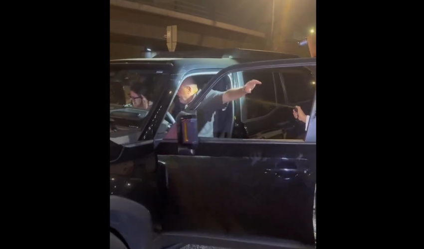 Maga Supporter Gets Maced And Handled By Anti ICE Protesters For Pulling In A Crowd Of Protesters Yelling “WE LOVE ICE”