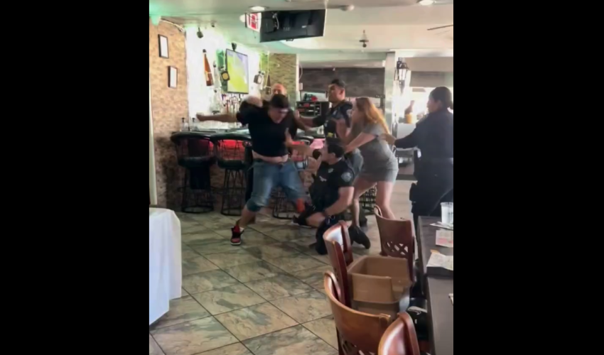 Woman Was Enjoying Dinner With Her Family And Witness This Happen In Front Of Her
