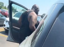 Woman Made A Example Out Of A Man That Left A Love Note On Her Car At The Gym