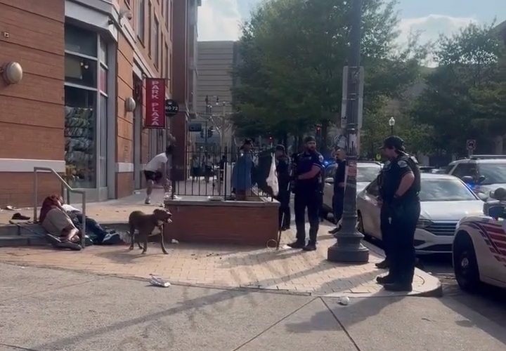 Police Was Scared To Help A Man That Needed Medical Attention Because Of A Angry Dog