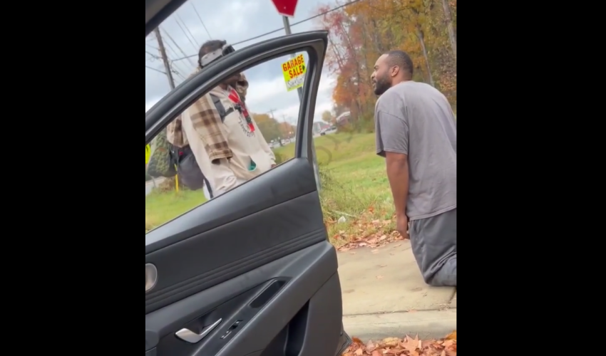 Black Man Got On His Knees And Begged A Mexican Man To Say The N Word Again And He Refuse To Say The Word Because He Didn’t Feel Like Saying It Anymore