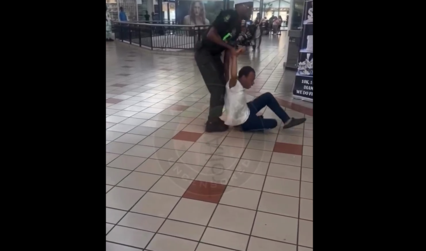 Mall Security Chased A Gay Man And Drags Him Out The Mall After He Wouldn’t Leave
