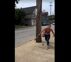Woman Gets Mad After A Man Called Her A Prostitute In Front Of Her Daughter