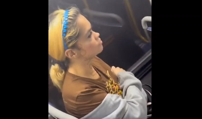 Woman Protects A Man From A Girl That Was Smoking Drugs On The Bus And Begs Her To Do It Again Or Else She Was Gonna Handle Her