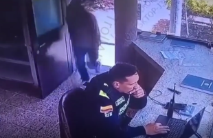 Dude Tried To Sneak Up Behind A Police Officer And Slice Him Up In Columbia