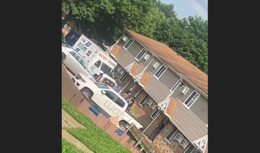 Paramedics Pulled Up Crazy In Their Ambulance Truck To Get Back At A Man That Disrespected Him During A Road Rage