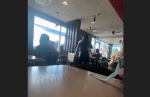 Mother Threatens A Group Of Kids After They Kept Harassing Her Son