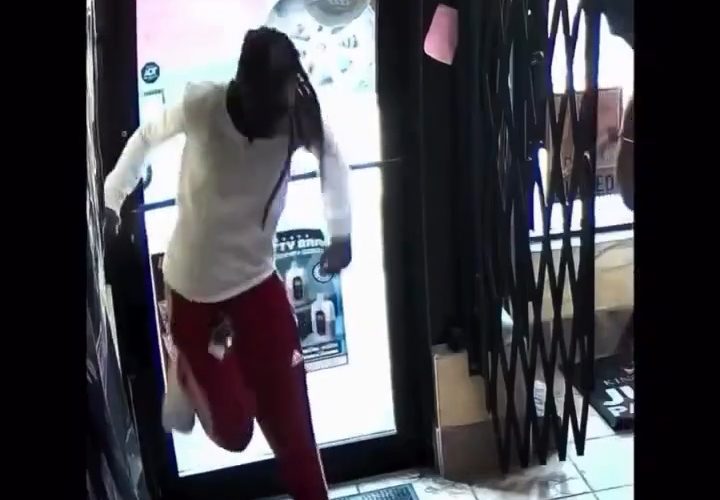 Stud Gets Locked In The Store With Her Family For Stealing And Use Her Strength To Kick Down A Door Before Police Showed Up