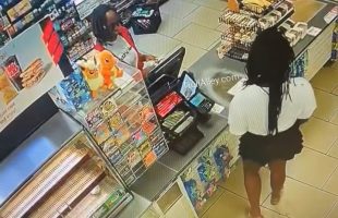 Woman Pulled Up To A Woman Job For Talking Crazy On Facebook And Used A Buzz Ball On Her