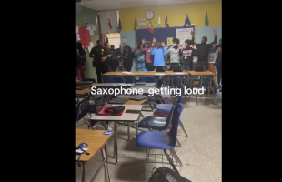 Police Really Walked In The Classrooms And Drawed Down On The Students At A School Name Plantation In Florida