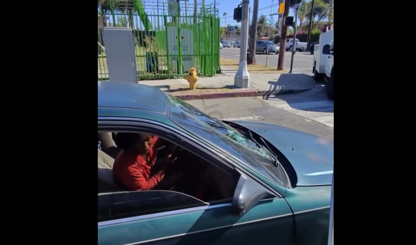 Drive Thru 304 Catches Up With Guy In Traffic And Tell Him Her Prices After She Thought He Wanted Her