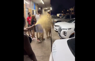 Dude Seen A Argument About To Pop Off And Instantly Sprayed Bear Mace On A Crowd And They Wasn’t Even Arguing Yet
