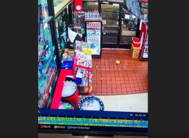 Store Owner Defends Himself From a Thief That Tried To Jump Behind The Counter