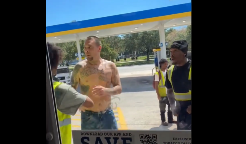 White Dude Gets Mad And Put Hands On A Black Guy For Disrespecting Him After He Tried To Help Him During A Altercation