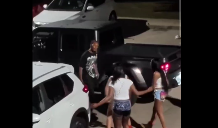 Man Takes On 3 Girls That Wanted To Throw Hands After He Expose They Had HIV and Herpes