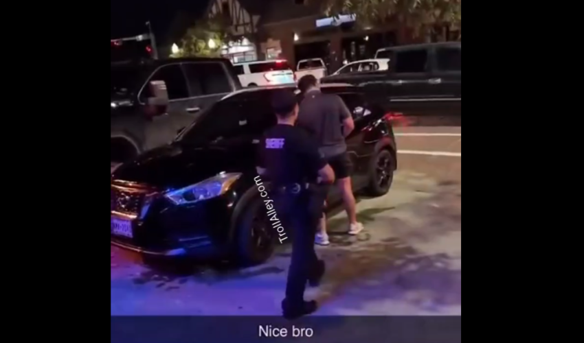 Police Gets Elbowed After He Tried To A Friendly Approach To Arrest A Drunk Guy