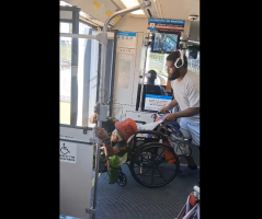 Man In A Wheelchair Made A Little Girl Cry And This How The Bus Passenger Handled It