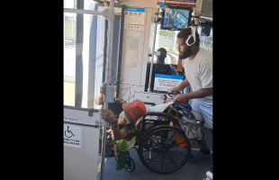 Man In A Wheelchair Made A Little Girl Cry And This How The Bus Passenger Handled It