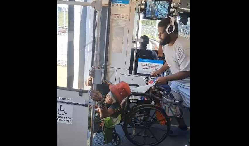 Man In A Wheelchair Made A Little Girl Cry And This How The Bus Passenger Handled It