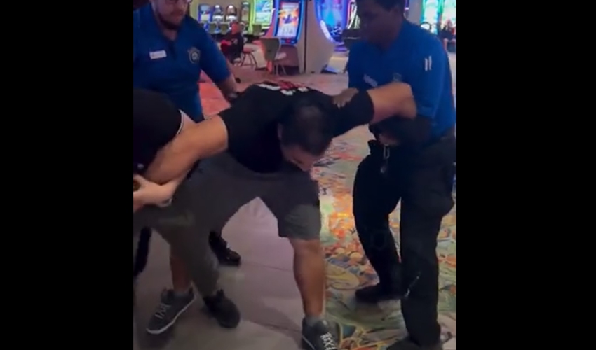 4 Security Guards Had A Difficult Time Taking Down A Guy At The Casino