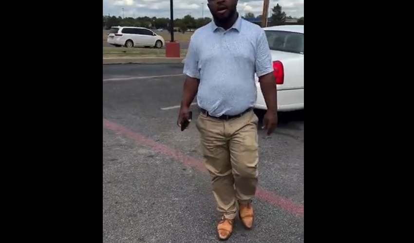 Woman Got Triggered On Her Job After A Rude Customer Brung Up Drug Addiction She Dont Have Anymore