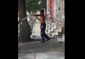 Dude Protected Himself And Connected After A Group Tried To Jump Him
