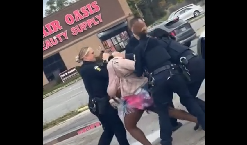 3 Female Police Officer Had A Difficult Time Taking Down A Woman And Arresting Her