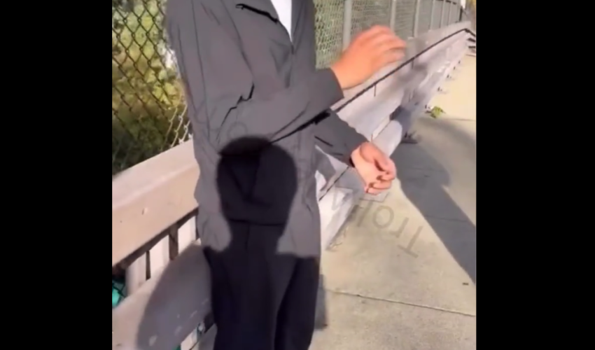 Dude Begs For Forgiveness After His Opps Approach Him For Saying He Was Smoking Jeffery
